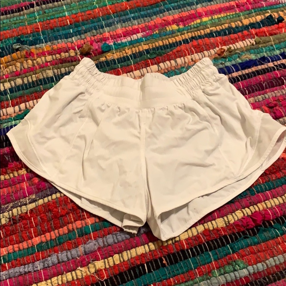 white bitty hot lululemons